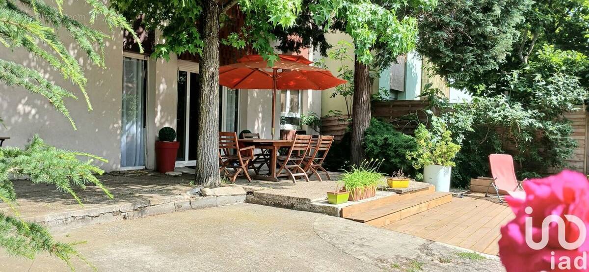 Photo 1 - Maison à SAINT-ETIENNE