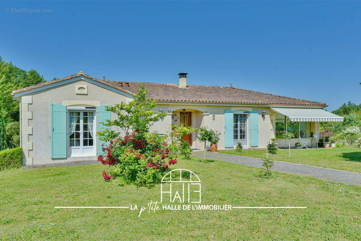 Maison à SAINT-ESTEPHE