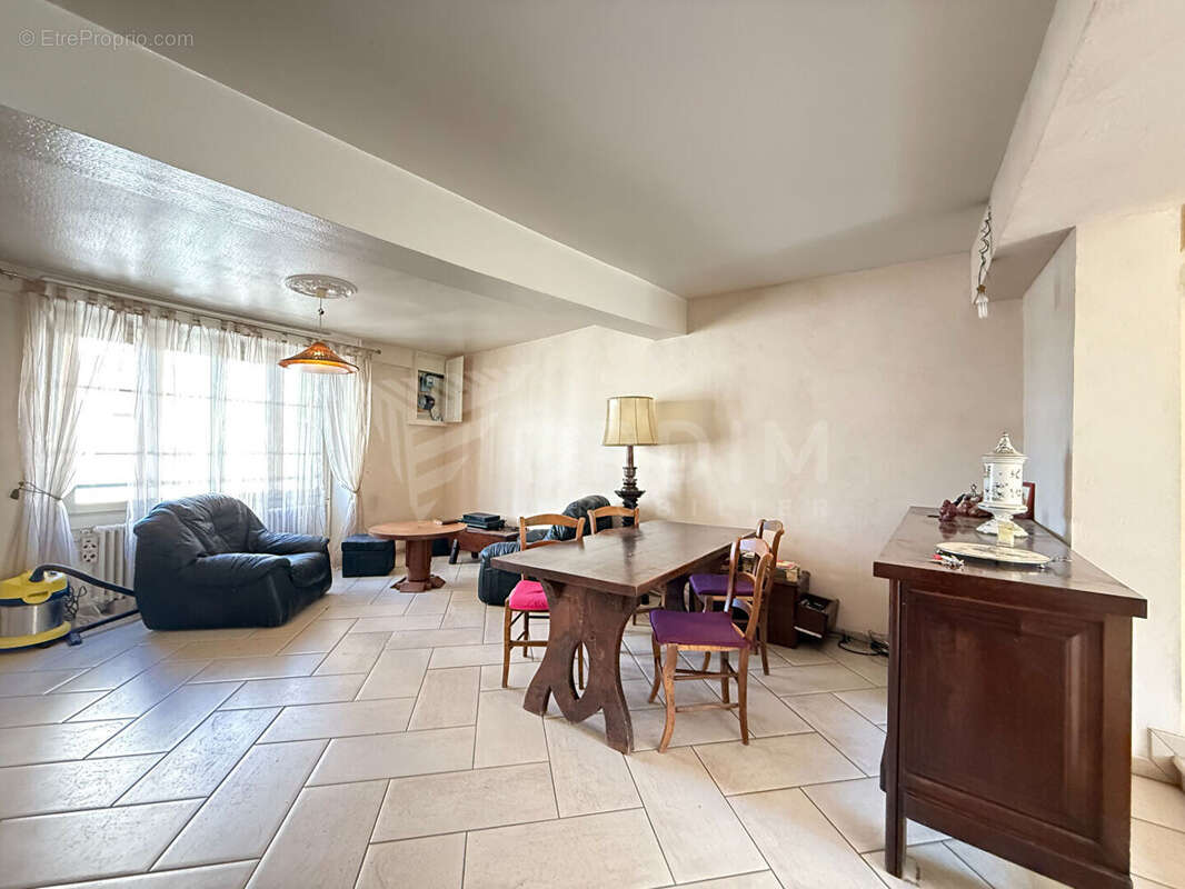 Maison à BONNY-SUR-LOIRE