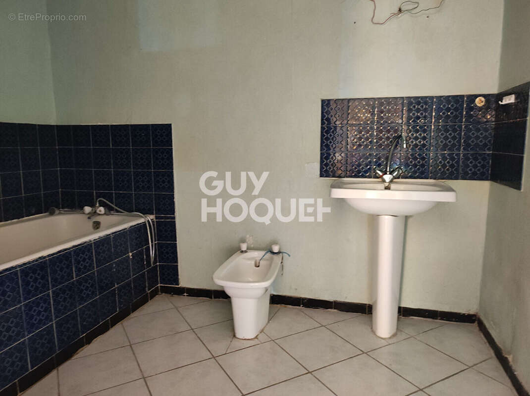 Maison à BUSSY-ALBIEUX