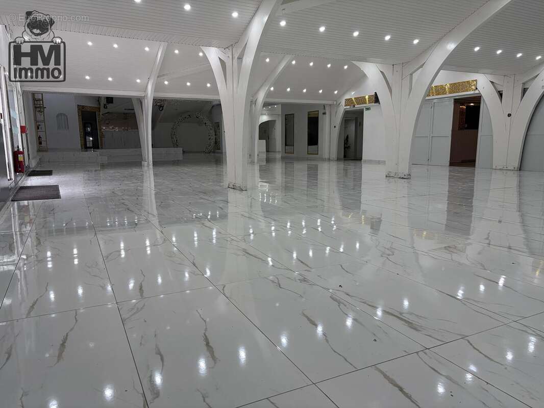 n°1 - Commerce à LUBERSAC