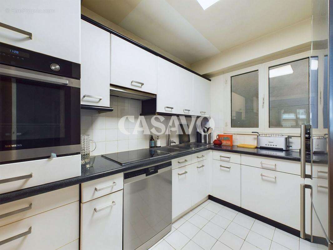 Appartement à PARIS-15E