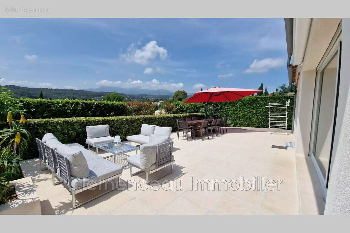 Maison à LA COLLE-SUR-LOUP