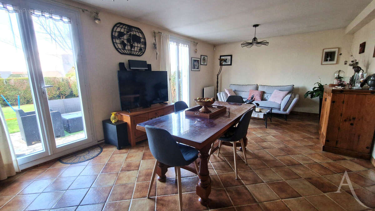 Maison à BUCHELAY