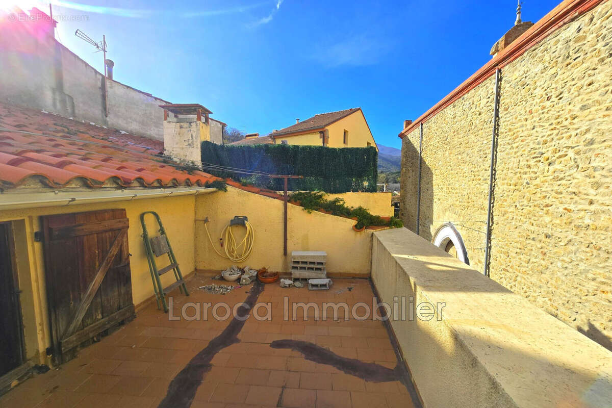 Maison à LAROQUE-DES-ALBERES
