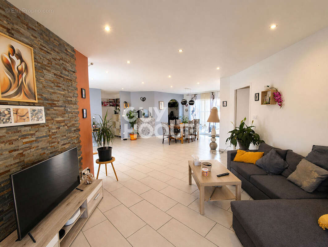 Maison à CHAMPDIEU