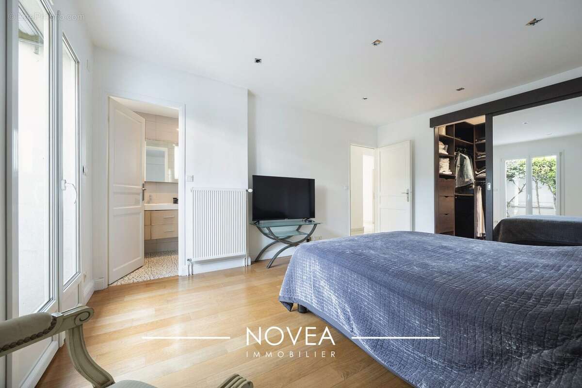 Maison 180 m² à Villeurbanne  - photo 9