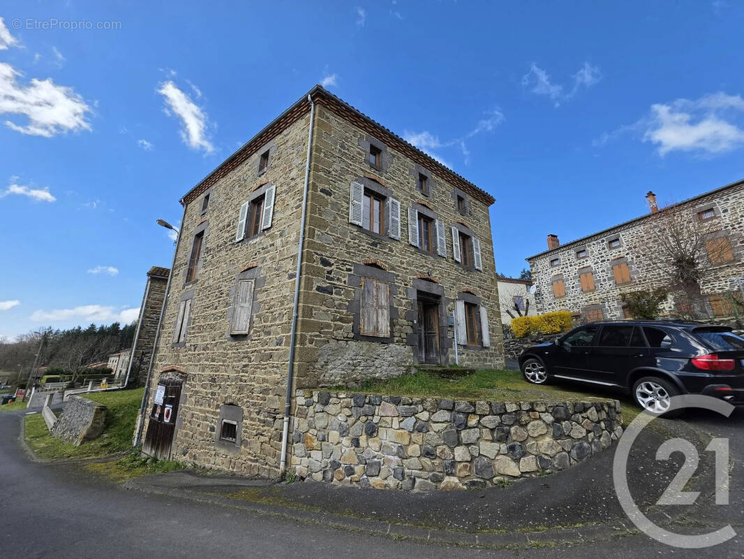 Maison à SALZUIT