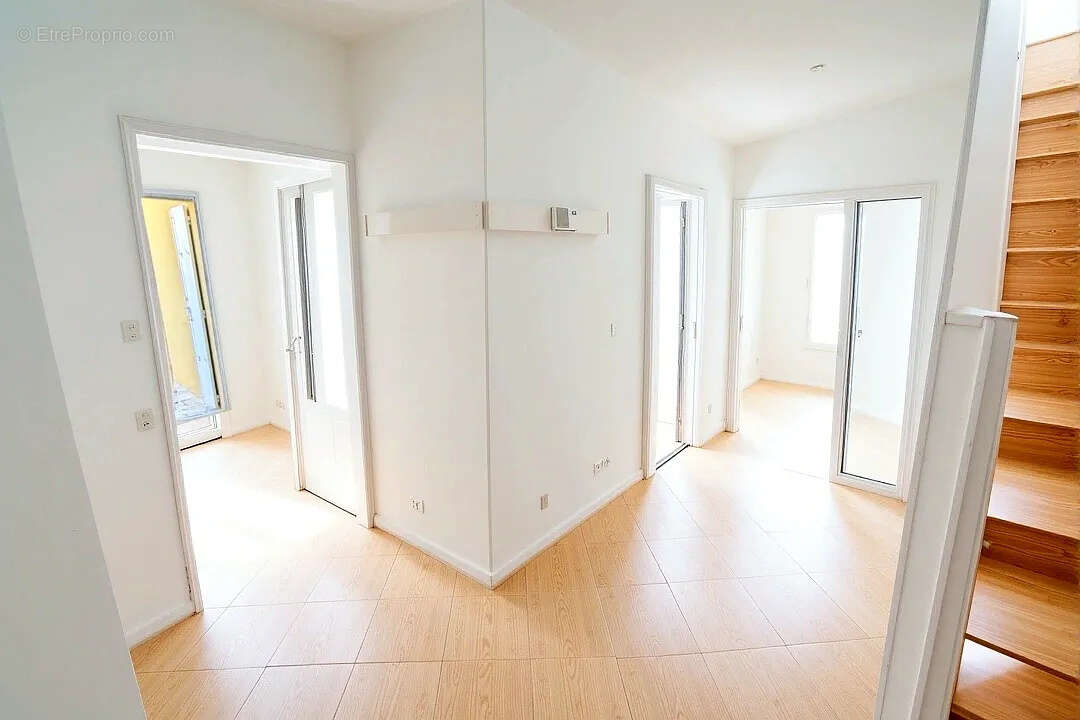 Maison à GALLARGUES-LE-MONTUEUX