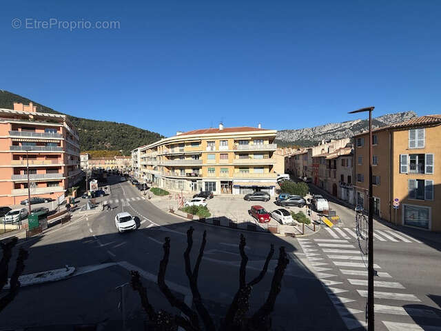 Appartement à LA VALETTE-DU-VAR