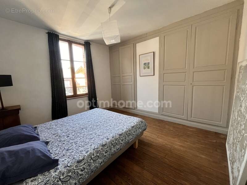 Maison de caractère en briques – 146 m² – Jardin intimiste – Combles aménageables – Centre-ville de Marle - photo 9