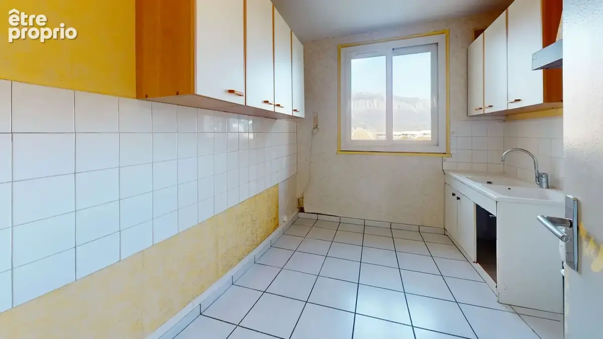 Bel Appartement T3 + place de parking. Traversant Calme, Vue Dégagée et Verdure - photo 10
