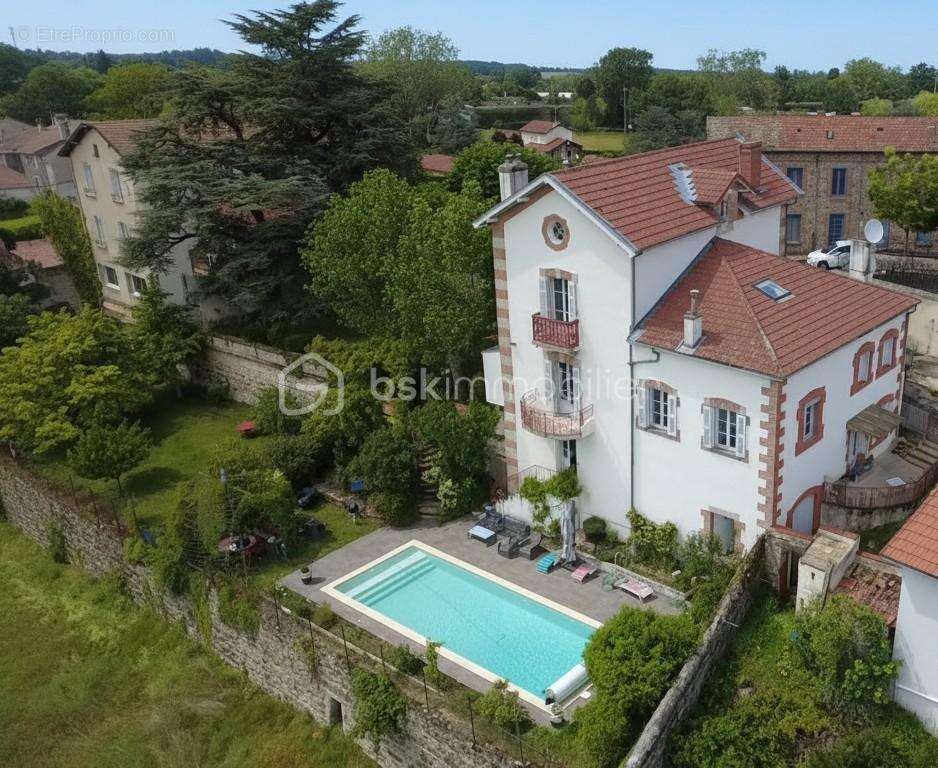 Maison à SAINT-PAUL-EN-CORNILLON