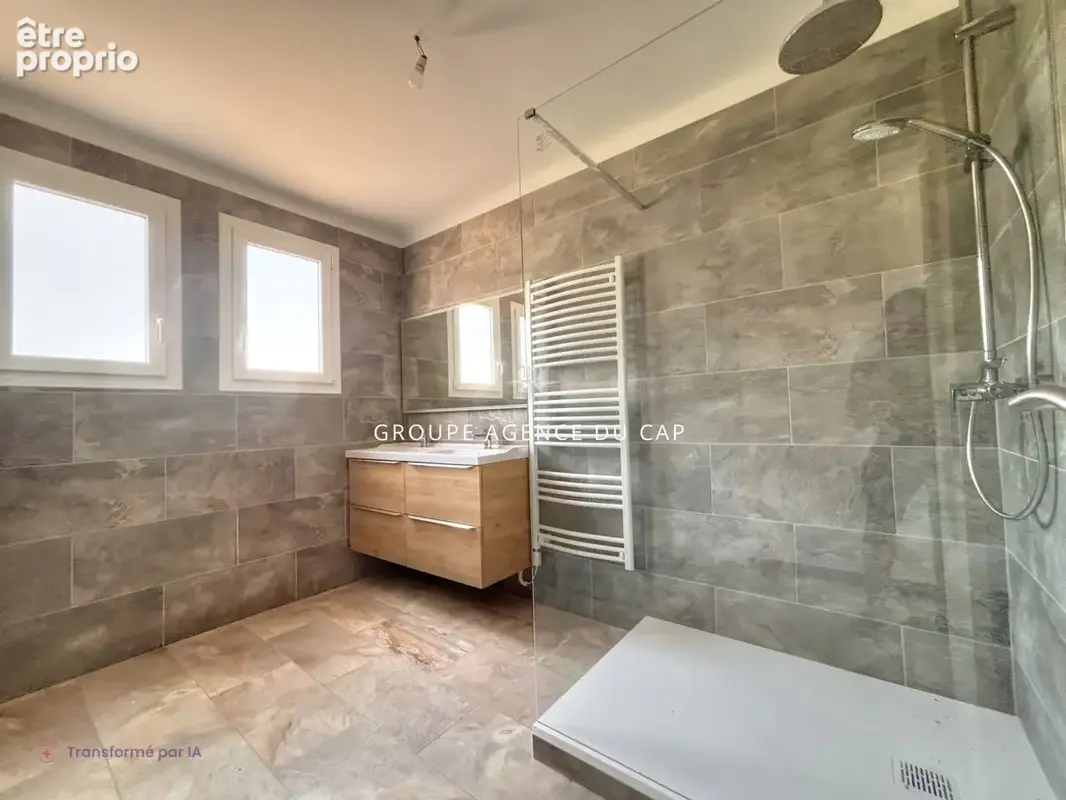Les issambres, ville tres belle vue mer, 4 chambres garage et piscine, terrain de 1225m² - photo 15