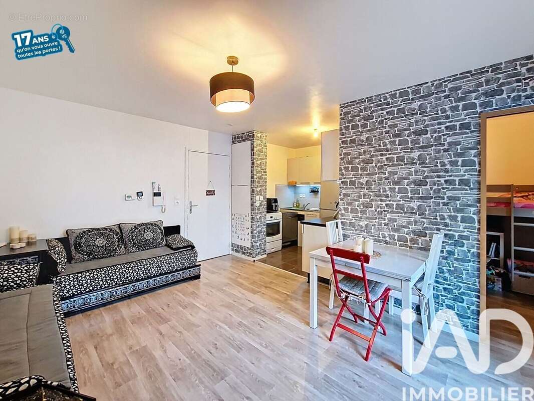 Photo 2 - Appartement à SAINT-DENIS