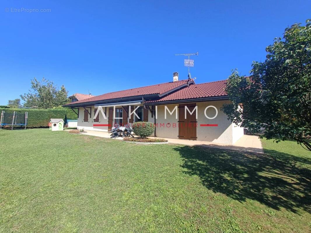 Maison à VETRAZ-MONTHOUX