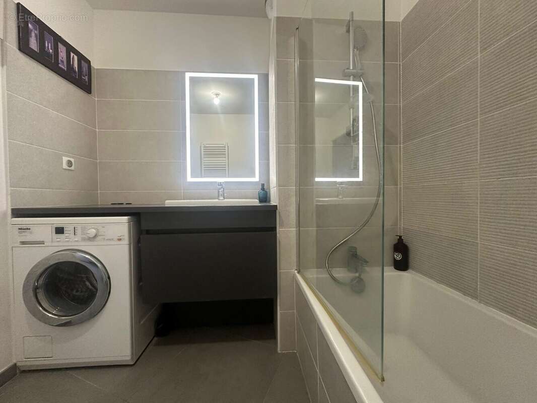 Appartement à CASTELNAU-LE-LEZ