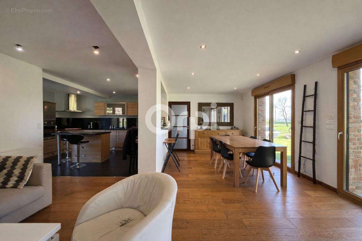 Maison à CAMPHIN-EN-PEVELE