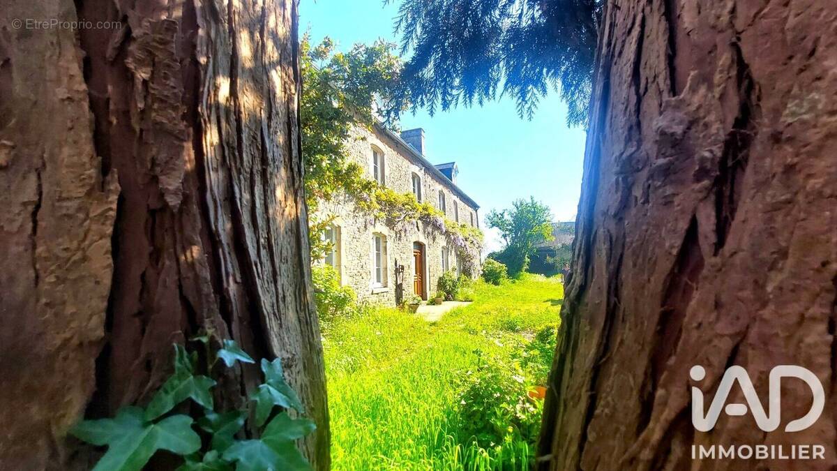Maison 172 m² à Gorges  - photo 1