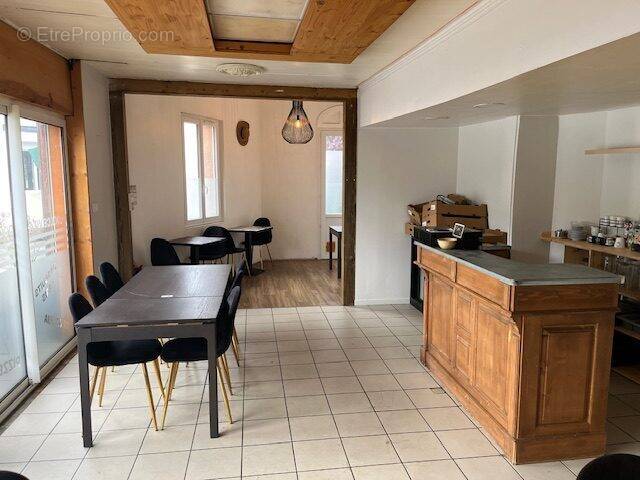 Autre à VILLENAVE-D'ORNON