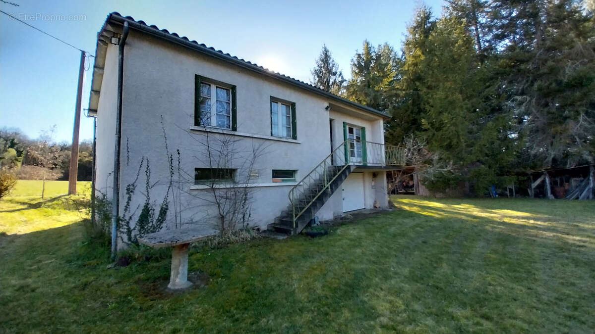 Maison à VIEUX-MAREUIL
