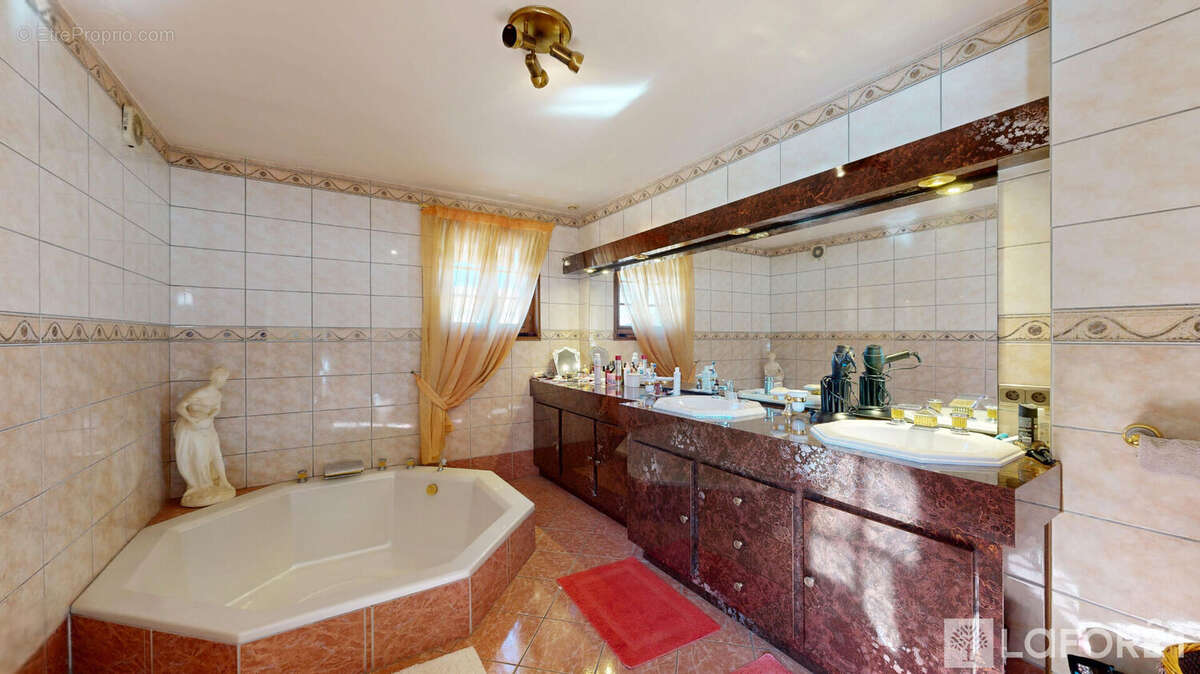 Maison à TOULON-SUR-ALLIER