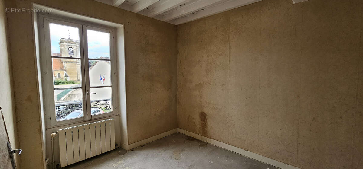 Maison à CORVOL-L'ORGUEILLEUX