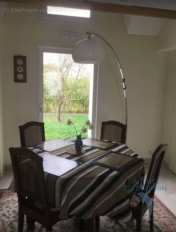 Maison à LA CHAPELLE-DES-MARAIS