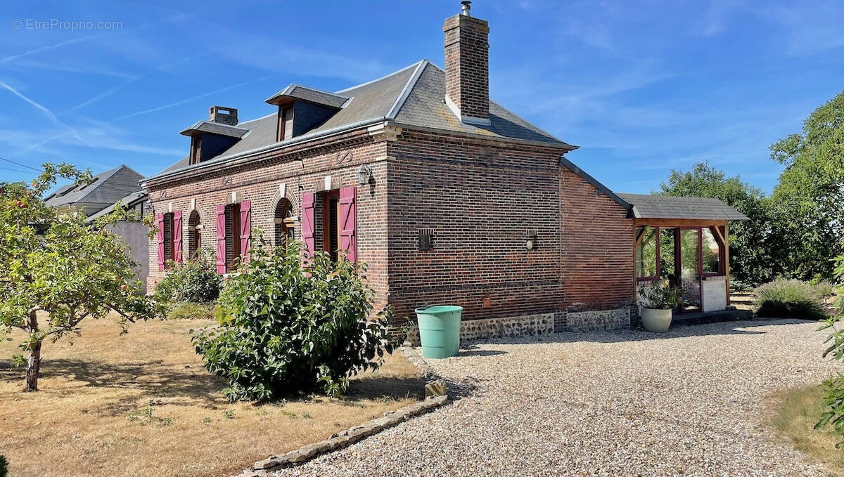 Maison à FAVEROLLES-LA-CAMPAGNE