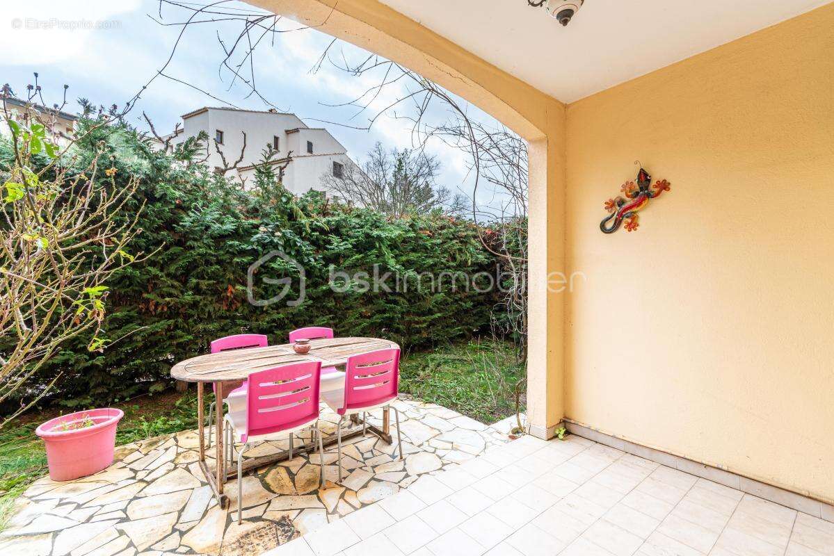 *** coup de coeur *** t3 en rez de jardin avec garage *** - photo 8