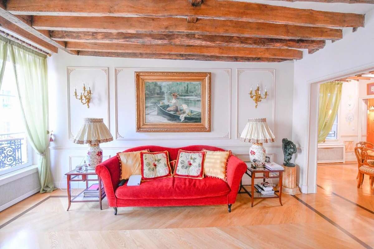 Appartement à PARIS-4E