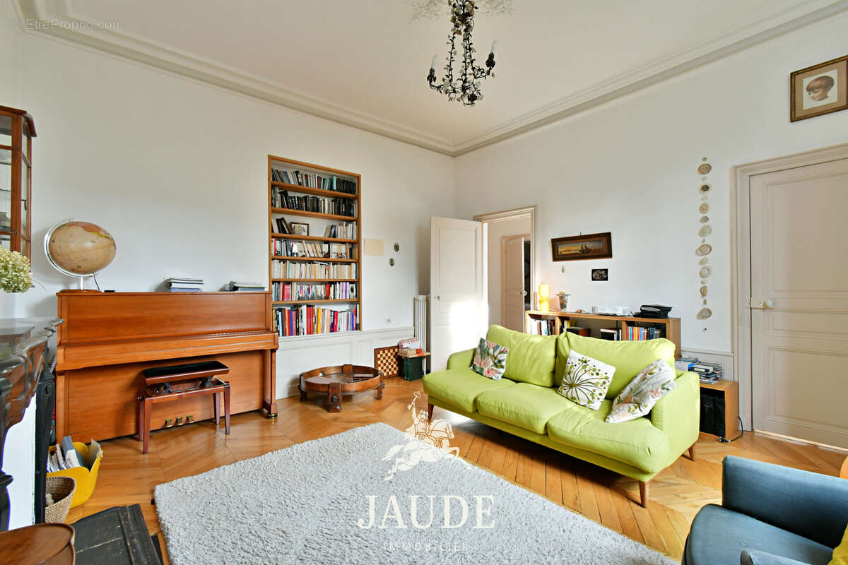 Duplex de caractère 236 m2   Dernier étage   Calme et écrin de verdure à 2 pas de Jaude à Chamalières - photo 6
