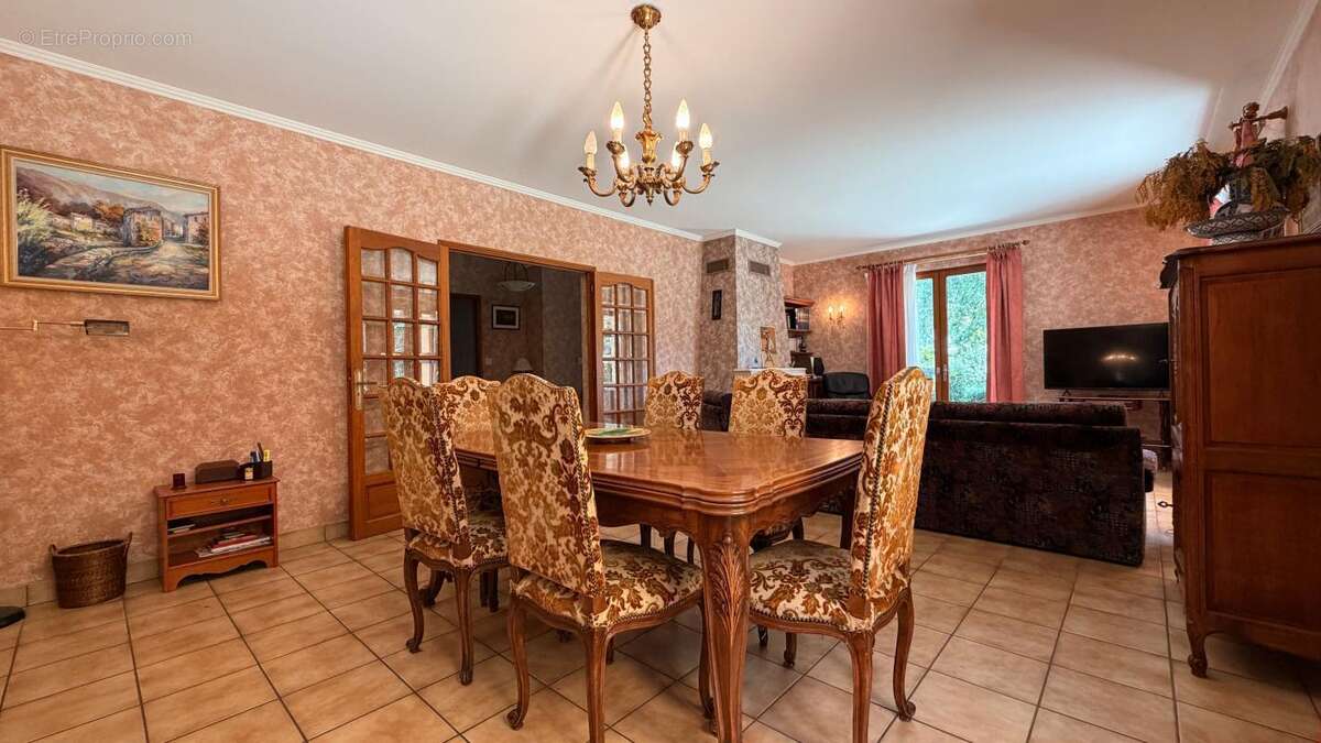 Maison à CLAIRVAUX-D'AVEYRON
