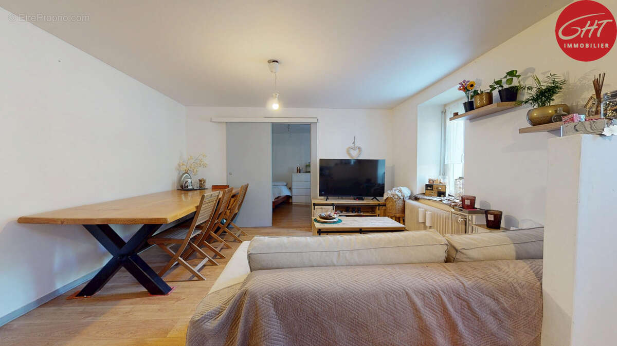 Appartement à HYEVRE-PAROISSE