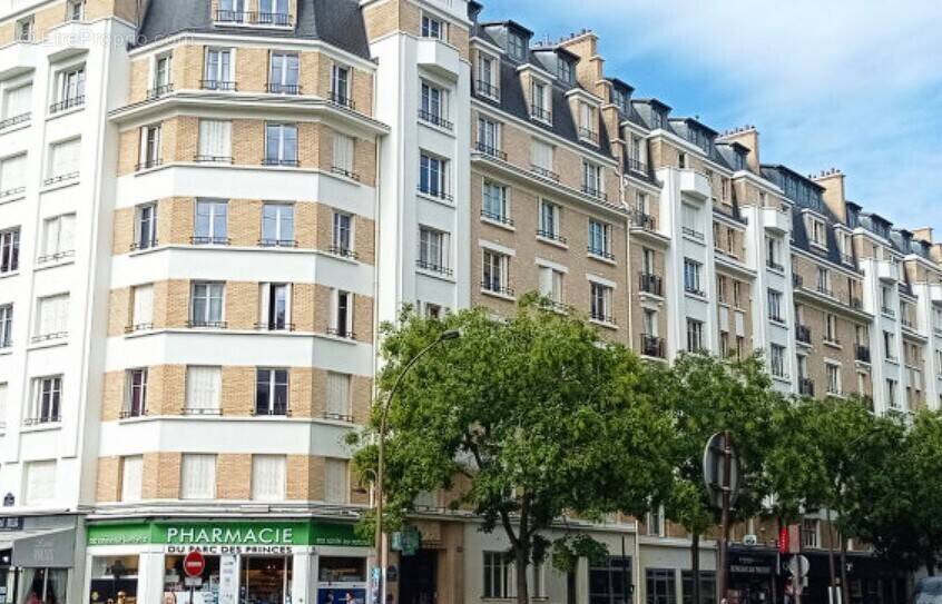 Appartement à PARIS-14E