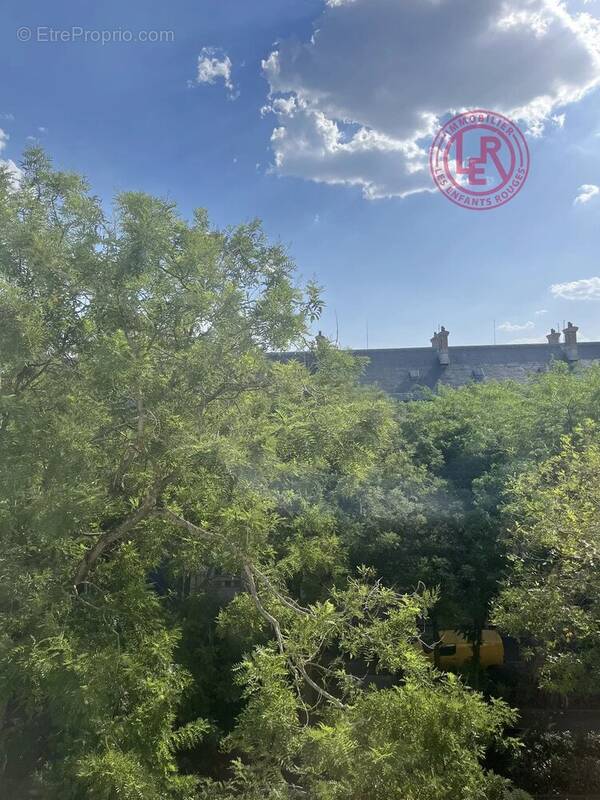 Appartement à PARIS-20E