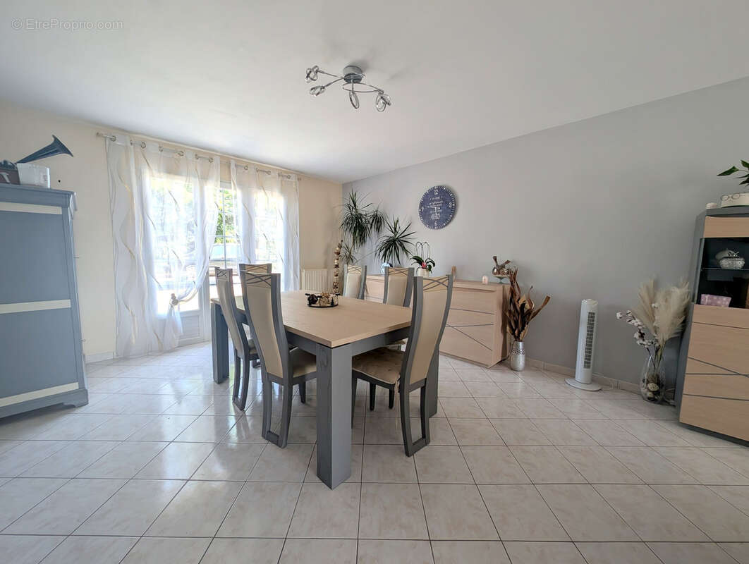 Pavillon sur sous-sol complet, terrain 7600m2 - photo 9