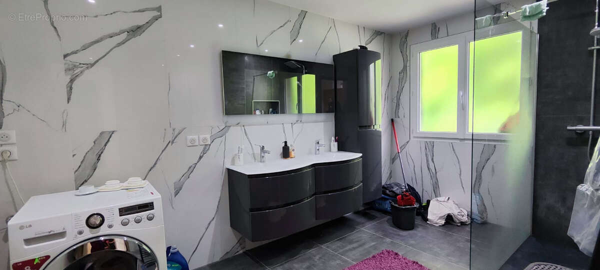 Maison à ALBERTVILLE