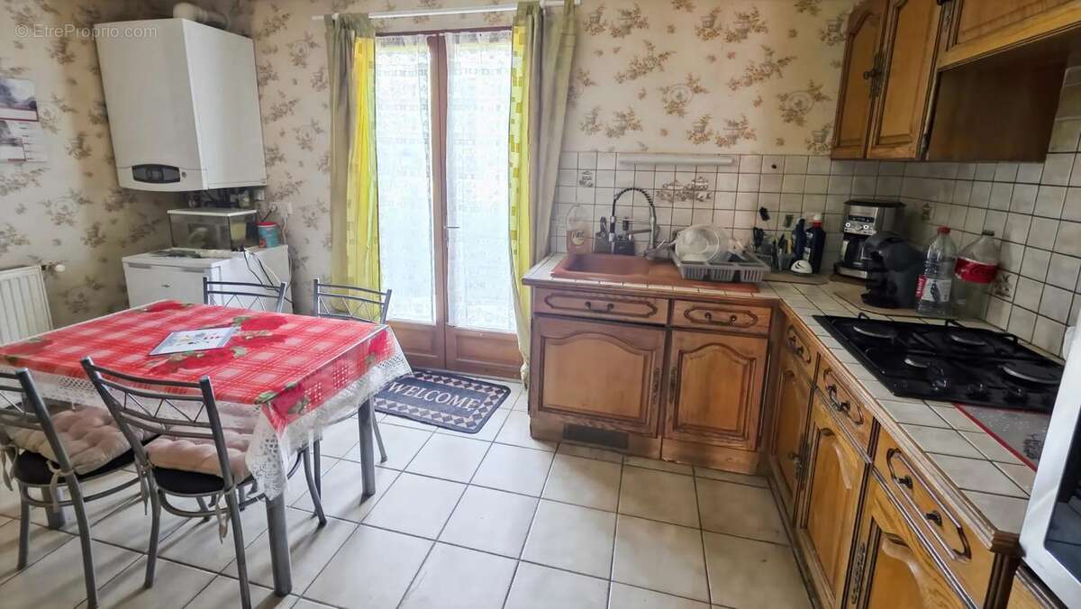 Maison à SAINT-JULIEN-LES-VILLAS