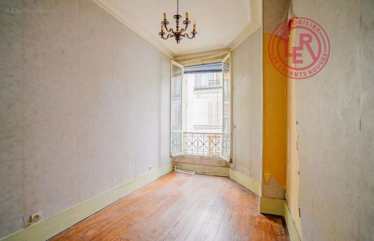 Appartement à PARIS-10E