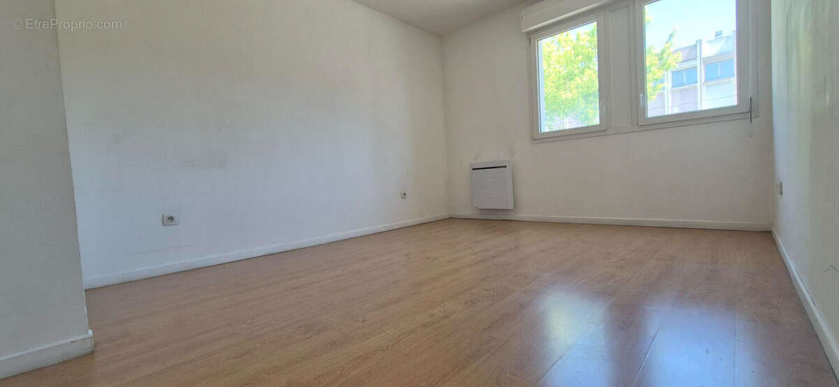 Appartement Bruay La Buissiere 3 pièce(s) 64 m2 - photo 3