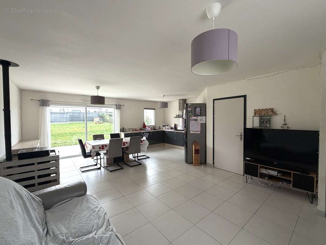 Maison à VENDRENNES