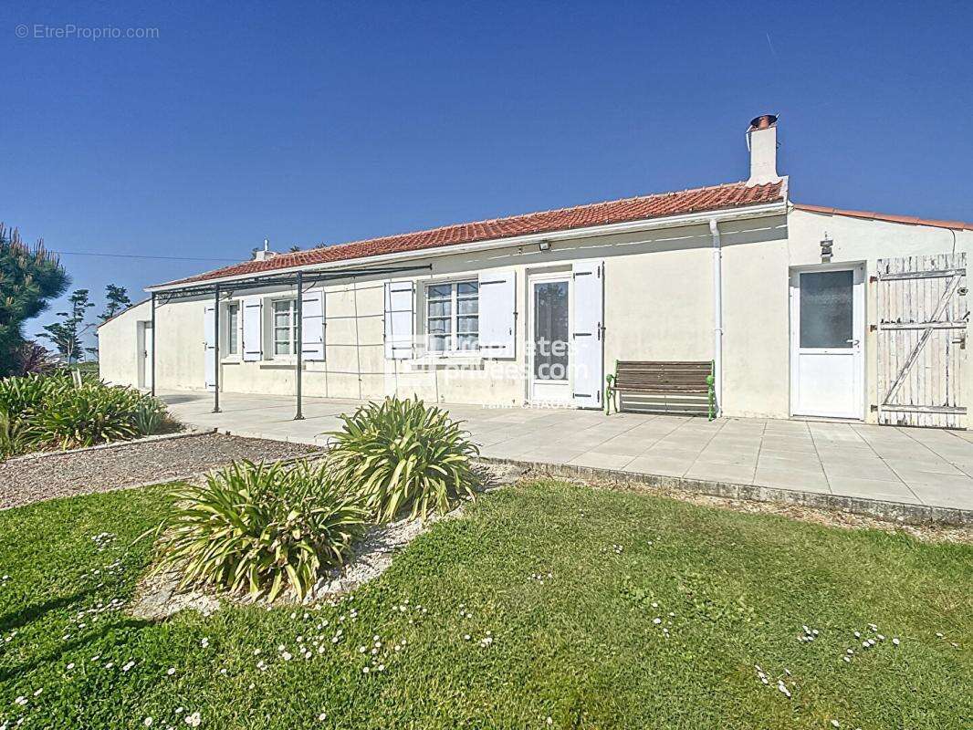 Maison à BEAUVOIR-SUR-MER