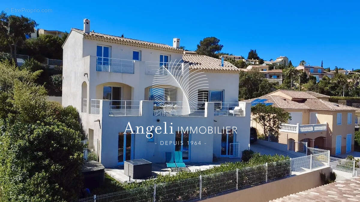 Maison à FREJUS