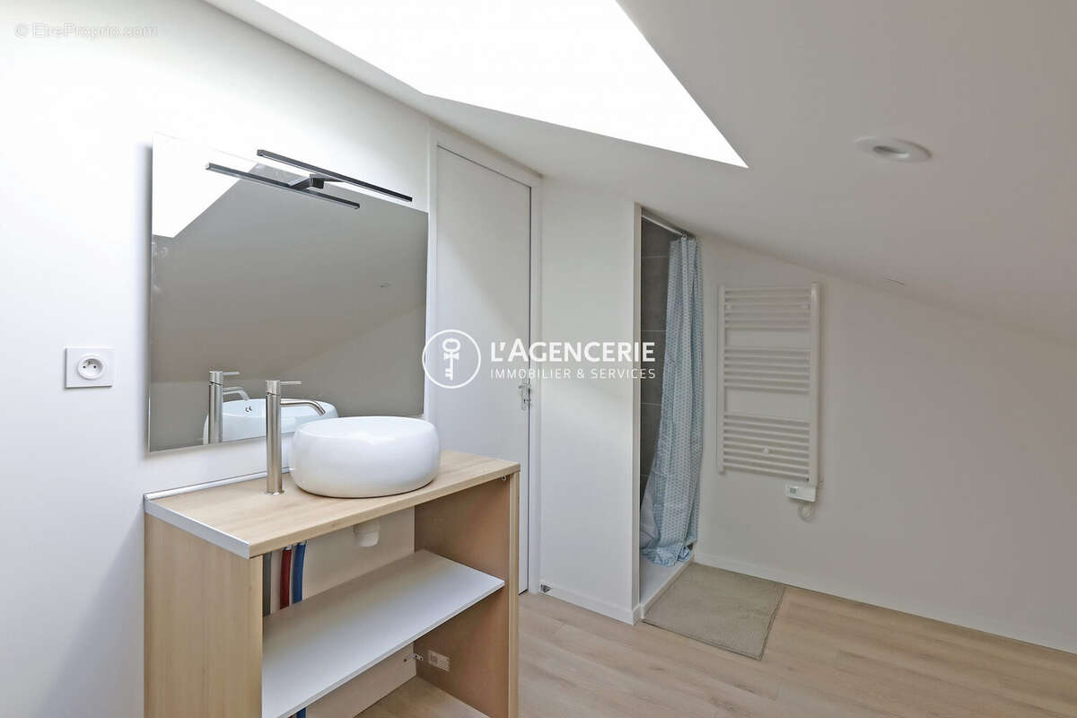 Appartement à SAINT-JUERY