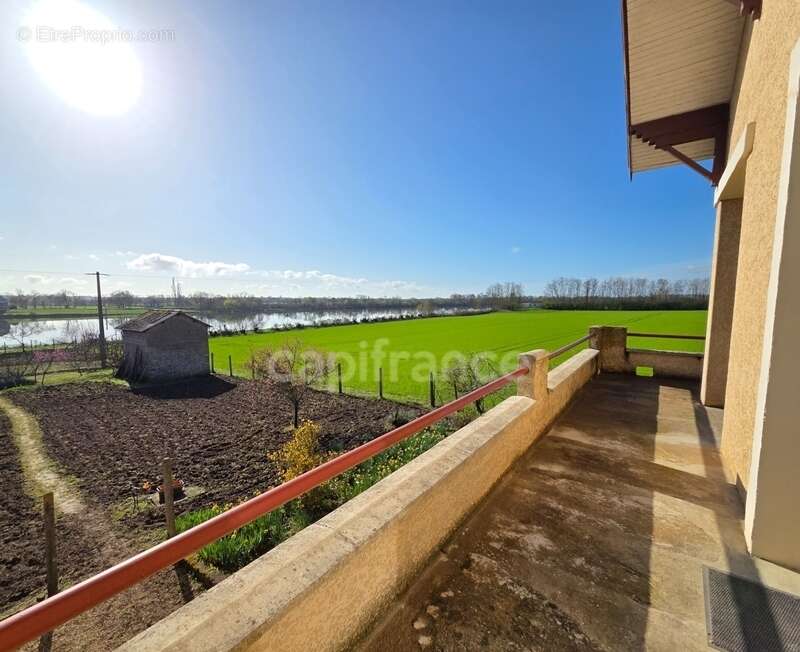 Vue panoramique et Fort potentiel d'Aménagement - photo 12
