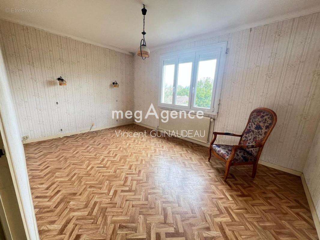 Maison à LA ROMAGNE