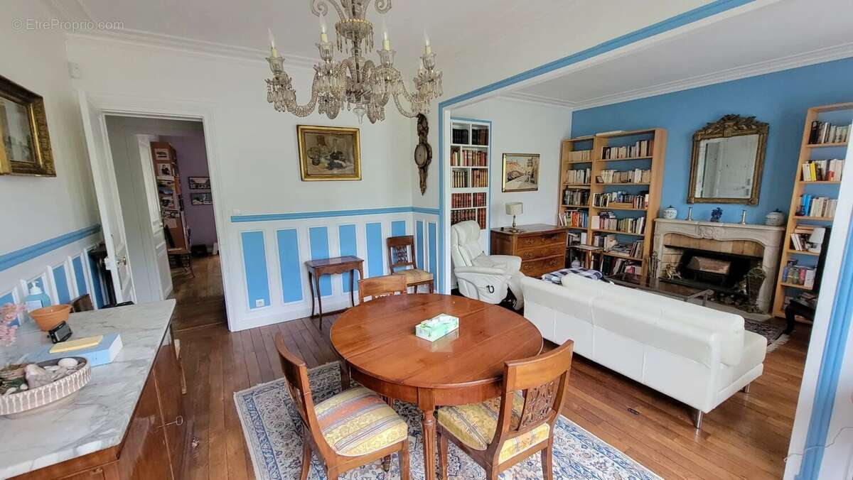 Appartement à NANTERRE