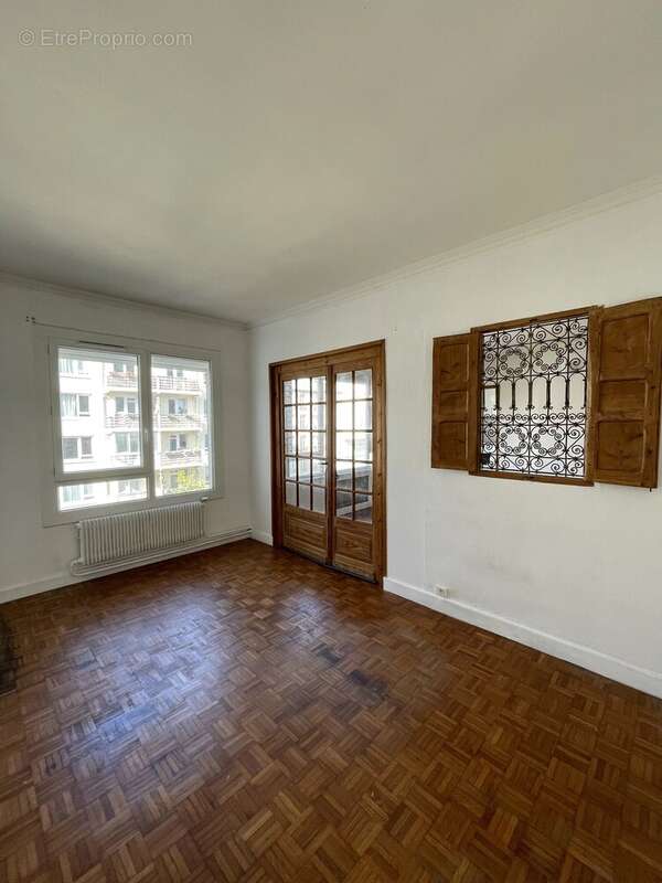 Appartement à CLICHY