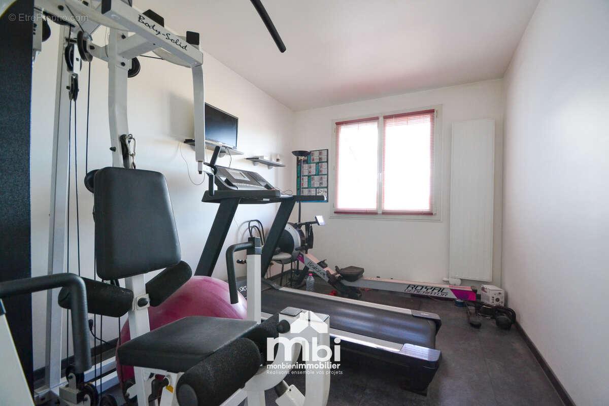 Maison à MARLY-LA-VILLE